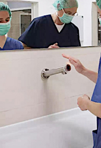 SENSOR KRANEN | HANDHYGIËNE Manueel bediende kranen en dispensers
